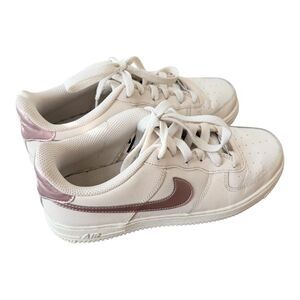 Nike Air Force 1 Low GS White Metallic Rose Sneakers Size 5.5Y Women's Size 7